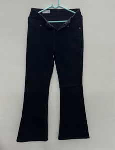 Pretty Bootcut Jeans ⭐️