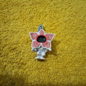 STRANGER THINGS × KINDER JOY — ZIPPER DEMOGORGON