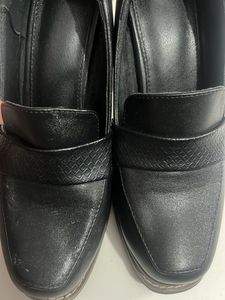 elegant wood grain  heels