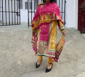 Pakistani Suite