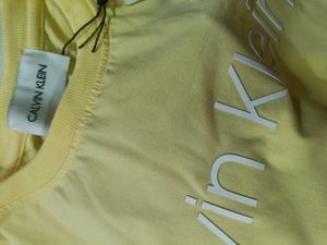 Calvin Klein t shirt
