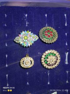 Set of 4 Vintage Brooches