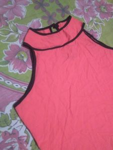 Coral Sleeveless Top with Collar Detail