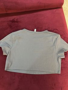 H&amp;M Tee Bust- 34/36