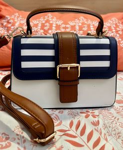 Ginger Striped Bag With Removable Strap