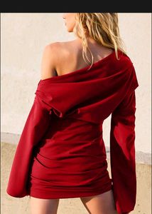 Elegant Red One-Shoulder Ruched Dress