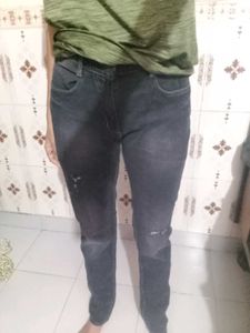 Stylish Black Distressed Jeans