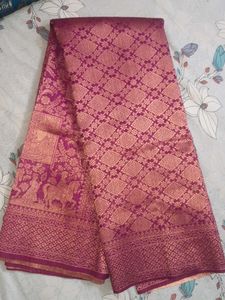 Elegant Magenta Silk Saree with Gold Weaving