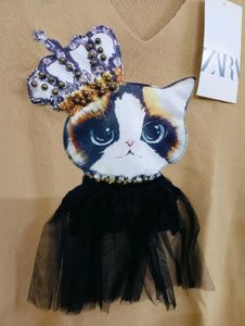 Knit Top w/ Cat Applique