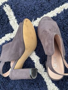 Grey Peep Toe Solid Heels👠