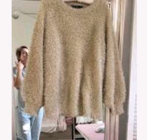 Very Beautiful Woolen Furry Korean Beggy Top