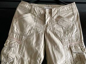 Aeropostale Beige Cargo Capri Pants