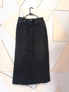 Black Denim Maxi Skirt and bow top