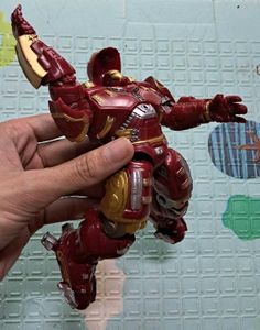 Marvel HulkBuster ( IronMan Suit ) Toy
