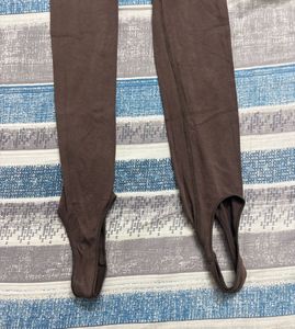 H&amp;M SEAMLESS STIRRUP LEGGINGS