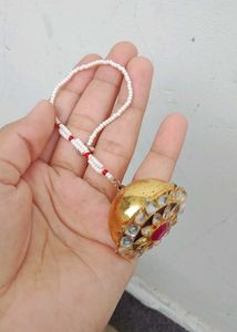 Kundan Maang Tikka