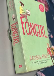 Fangirl by Rainbow Rowell❤️🌈
