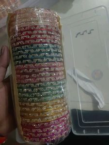 7 jodi Sparkling Multi-Color Bangles Set