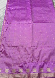 lavender colour saree with elegant contrast matchi