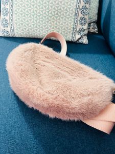 sale only today 💕💕VS teddy sling bag