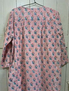 L size Pretty Pink Floral Kurta cotton kurti 🩷