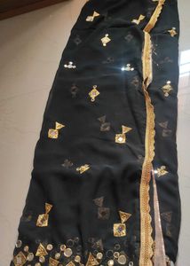 Elegant Black &amp; Gold Embellished saree withblouse