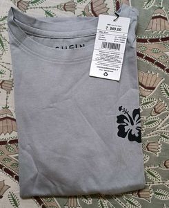 SHEIN Gray Floral Graphic Tee