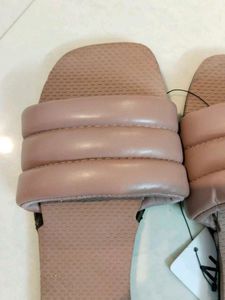 New Stylish Padded Sliders