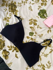 H&amp;M Comfortable Black Wireless Bra