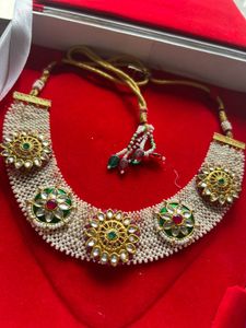 Elegant Pearl Necklace with Kundan Work