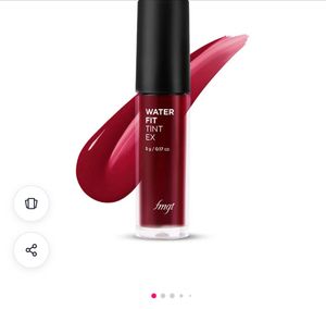 Red Liquid Lipstick sample from nykaa.