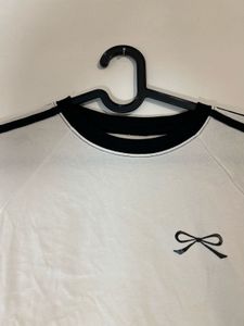 Savana Cute Bow Graphic Cropped Top