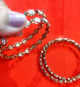 Vintage Gold Tone Floral Bangles - Set of 4