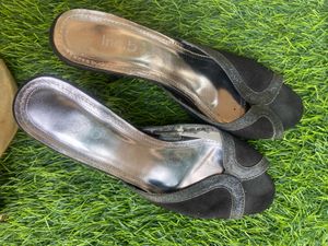 Stylish Black Slip-On Heels