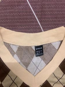 Argyle Pattern Cropped Sweater Vest