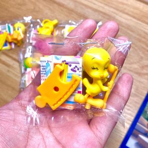 kinderjoy  Tweety Bird Toy Figure