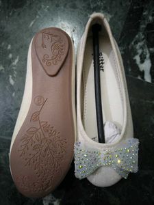 Cute Glitter new girl ballerina in size 9