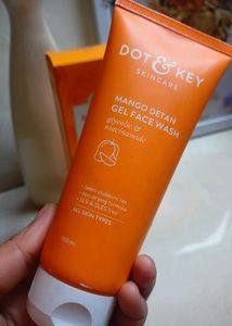 Dot & Key Mango Detan Gel Face Wash
