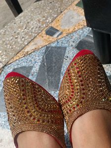 Embellished Flat Sandals♥️👠