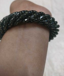 Elegant Black Twisted Bracelet