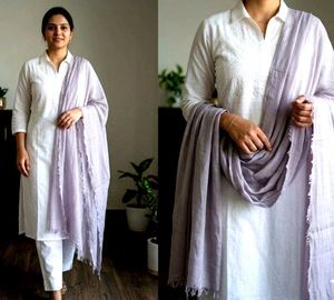 Different coloured 3 Dupattas