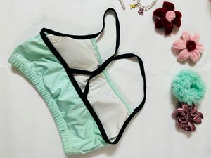 Comfortable Mint Green Sports Bra