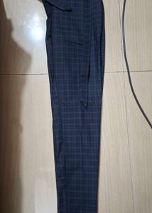 Park Avenue Formal Checked Trousers