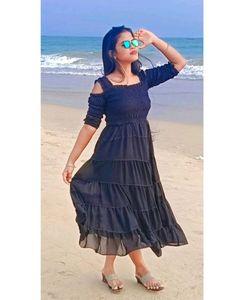 Chic Black  Midi Dress