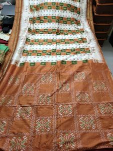 Elegant Saree with Traditional Print