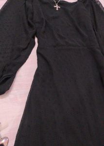 puffed sleeve dress 🗝️