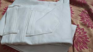 Chic White Jeans (only one time wearing)
