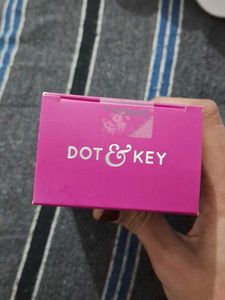 Dot &amp; Key Dragon Fruit Sunscreen SPF 50