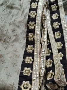 Embroidered dupatta Border