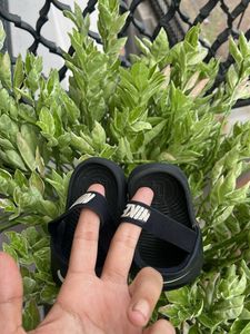 Nike kawa toddler slides Flip Flops